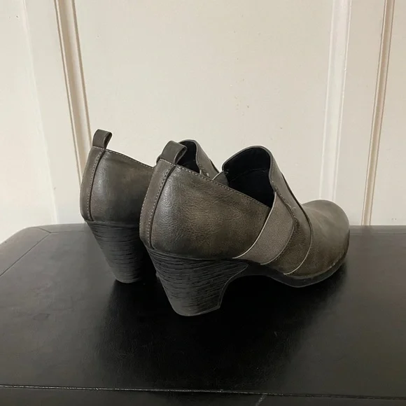 Booties - Picture 3 of 3